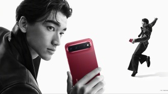 苹果折叠iPhone，华为掰直Pura X：两种选择指向一个答案