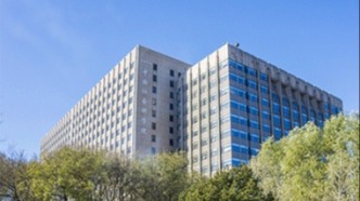 高翔会见乌兹别克斯坦最高会议参议院第一副主席萨法耶夫