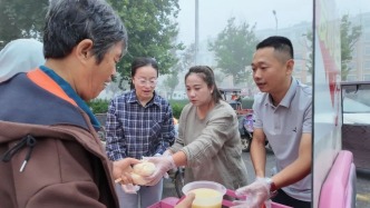【文明使者在行动】爱心早餐暖小城｜衡水武邑文明使者开展爱心送粥公益活动