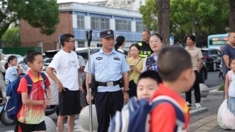开学第一天，荆门市掇刀公安分局这份“安全大礼包”已送达