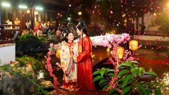 沉浸式夜游桃花坞！环景非遗大戏《伯虎寻芳》精彩上演