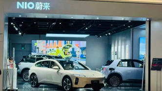 业绩向好，股价遇冷！李斌：蔚来又到认知分歧点