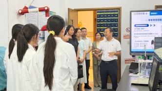 校领导到食品工程学院看望慰问世界职业院校技能大赛备赛师生
