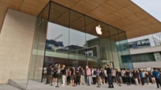 iPhone 18 Pro首发日探访：Pro破发，Max加价600元