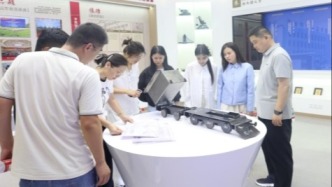 聊城市人社局团支部赴山东工程技师学院开展主题团日活动