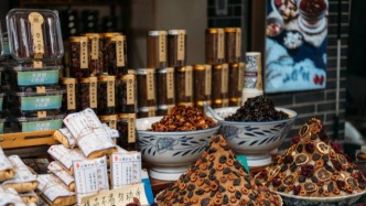 一年减少2.7万家药店，药店少了那么多咋回事？