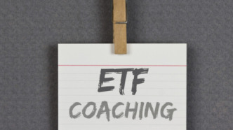 十家公募入局！创业板算力ETF热潮背后藏着什么？