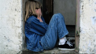 广州青少年心理咨询：孩子极度厌学，通宵玩手机，该如何挽救？