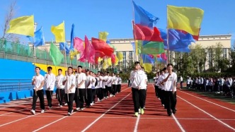 超燃!阿拉山口市中学军体运动会开幕