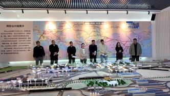 喜迎国庆聚共识 建言口岸促开放