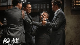 《侦战》：两间密室锁住人，九张面孔撑住戏