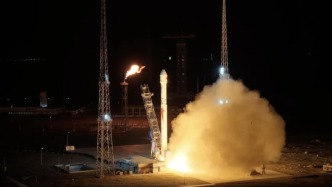 朱雀二号改进型遥四运载火箭“一箭十星”发射成功，“亦庄箭”今年已成功发射25次