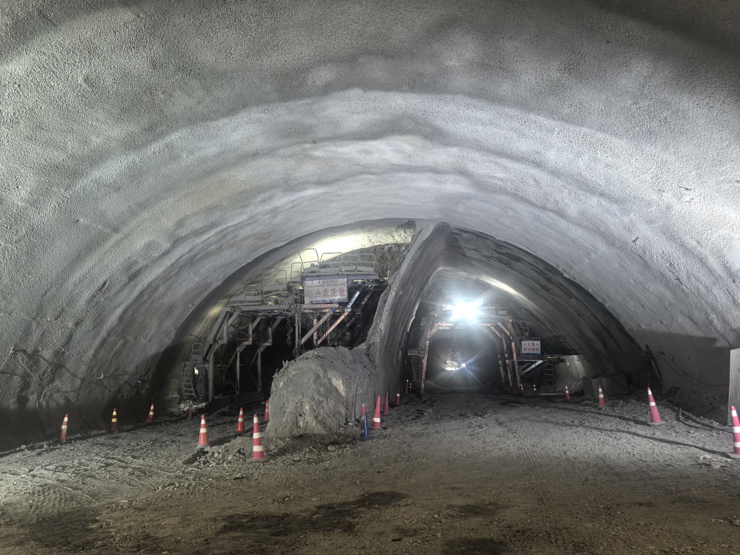 世界首例！甬台温改扩建台州北段岩峰隧道“二合一”改造完成
