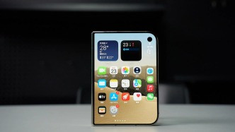 iPhone Duo开卖！排队少了价格却坚挺，土豪果粉的电子奢侈品？