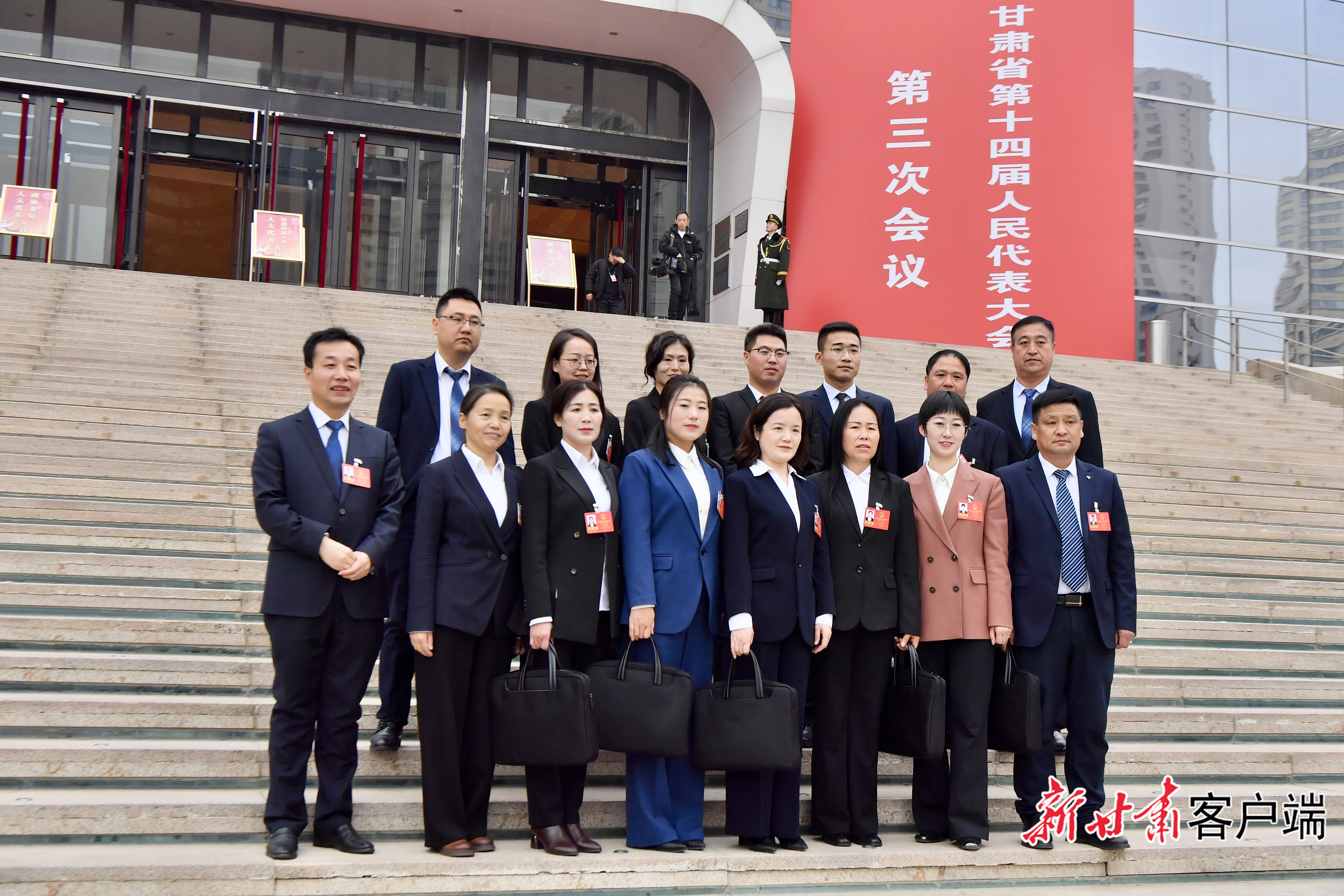 两会现场速递丨激扬奋进之力 奔向美好未来——十四届全国人大三次会议第三场“代表通道”扫描