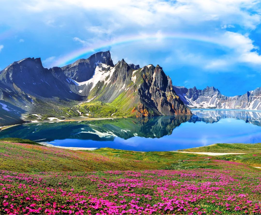 长白山:神山圣水映苍穹