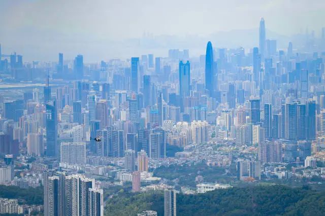 深圳的“算力革命”如何改写全球城市AI竞赛规则?
