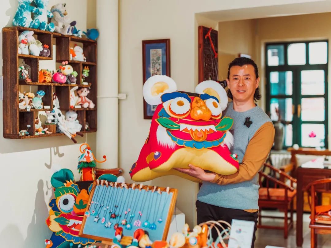 杜冬冬：匠心为笔，绘就多彩人生