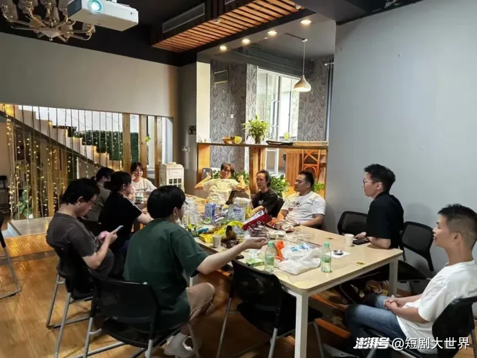 他们要拍出短剧界的《哪吒》？AI短剧都是泡沫？ | 人物专访