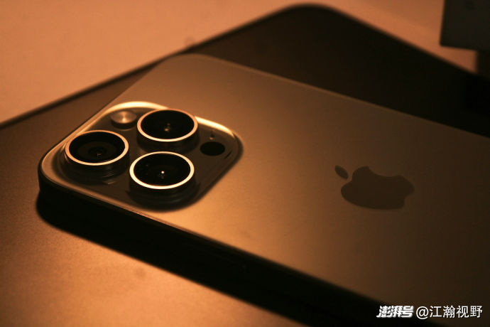 苹果17_苹果iPhone 17价格破发 黄牛套利模式崩塌 拼多多百亿补贴挤压黄牛生存空间