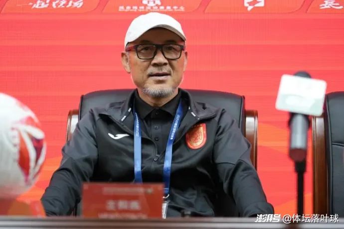 重庆铜梁龙冲超成功_足球报:张外龙这几年一直关注铜梁龙,冲超后他独坐良久_张外龙7秒进攻战术