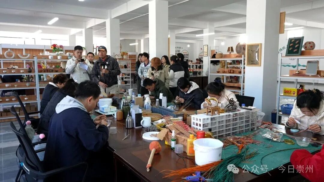 央媒组团来崇！是为这群人......