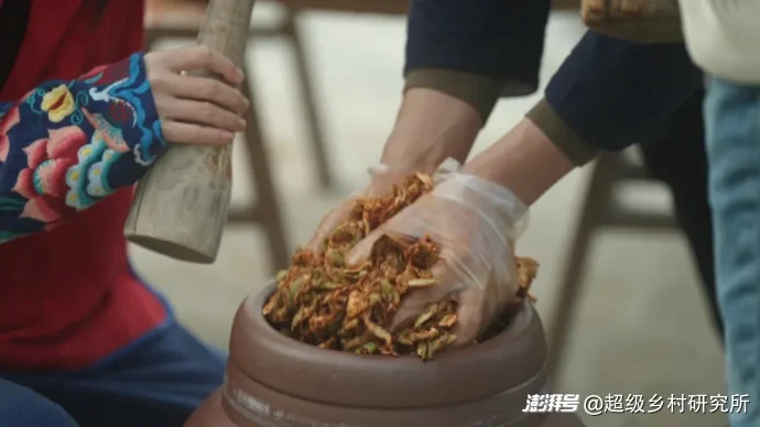 重庆不起眼的一种蔬菜,却在全球热销150亿包,拿捏全球华人的胃