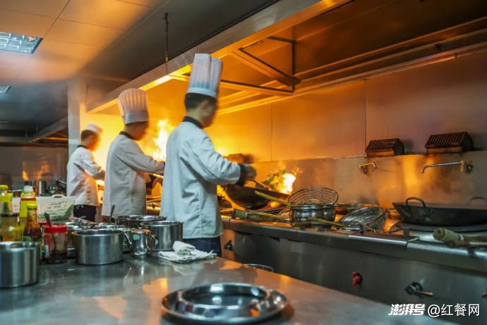 从困在武汉到北上广深“排队王”,楚菜的火越烧越旺
