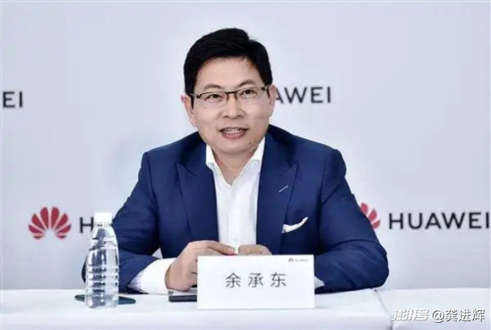 别看余承东、雷军这么火，产品经理才是他们不变的底色