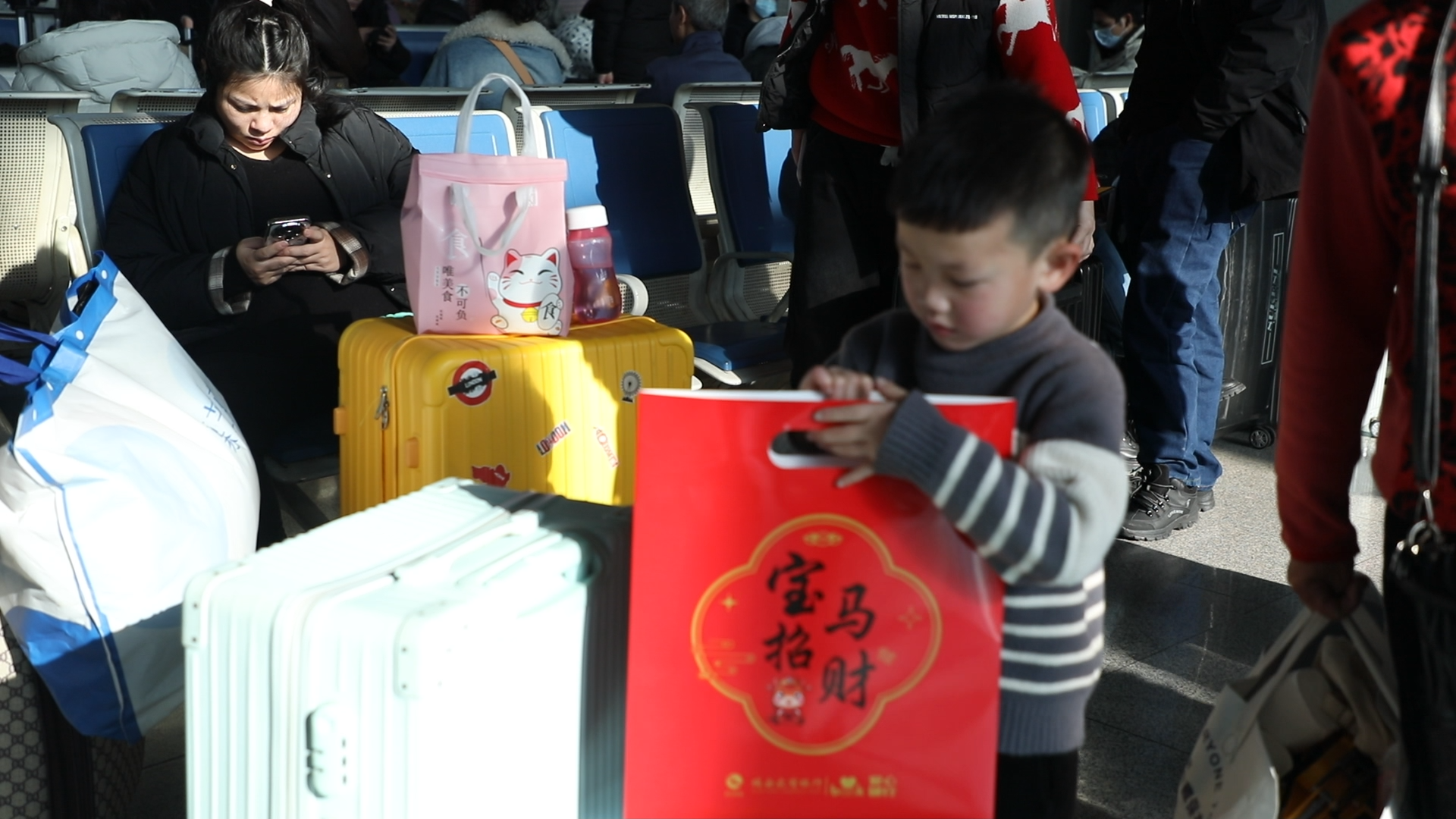 新春走基层丨归途变暖途！铁路瑞安站春运服务“升级”