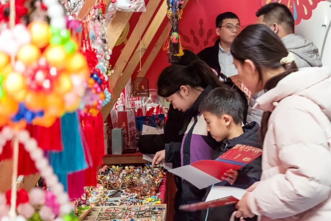 博物馆里过大年 | 小年开市！伪满皇宫新春市集太好逛了吧！