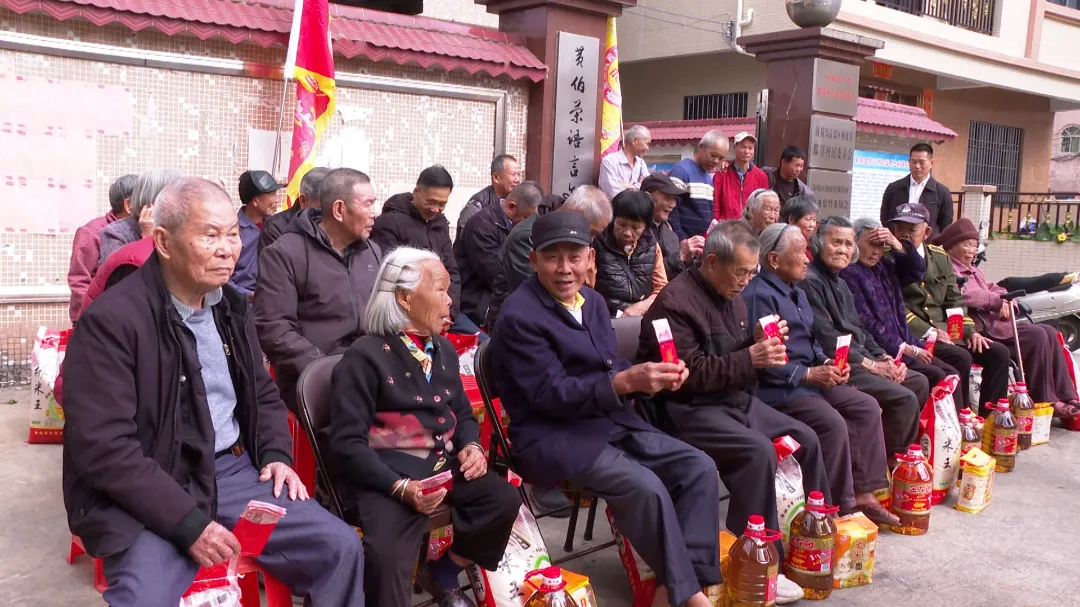 情暖桑榆 爱满乡村|那洋东村第二届长者爱心活动温情落幕,黄家儿女用善意守护“夕阳红”_澎湃号·媒体_澎湃新闻-The Paper