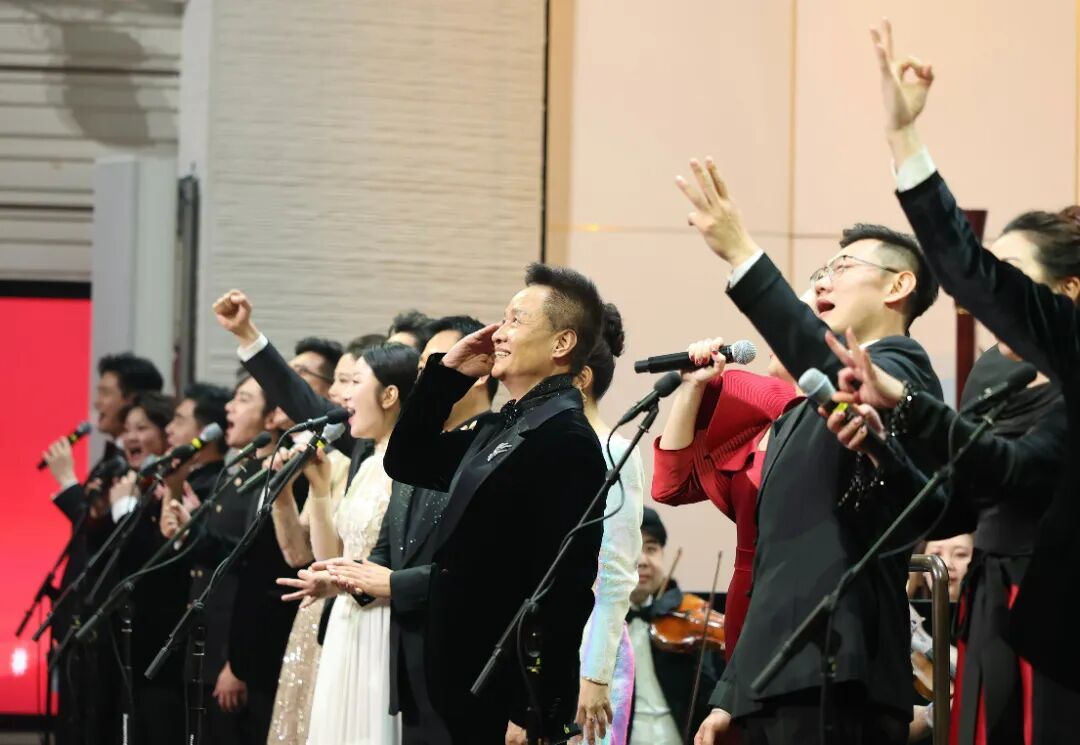 全场沸腾！艺术家排面！网友：我心中的顶级现场