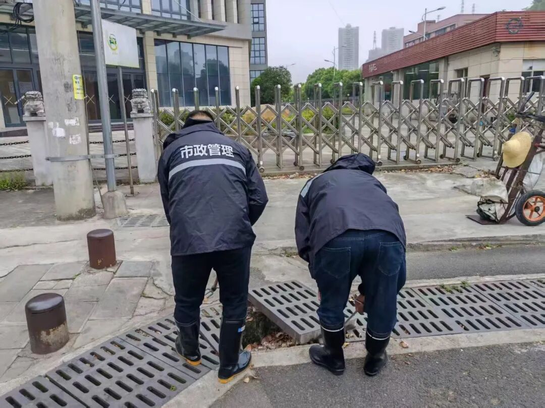 西秀区城管局-开展防汛应急演练  提升应急处置能力