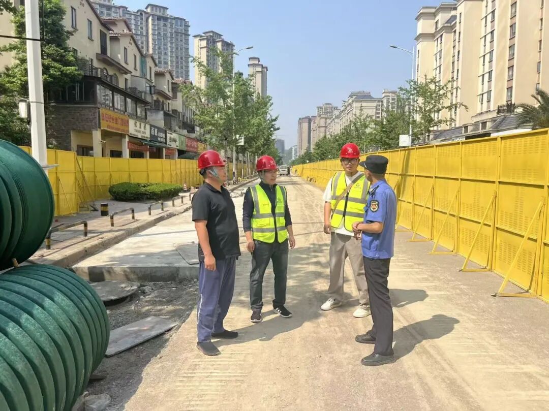 西秀区城管局-守管线安全护民生福祉 强宣传执法筑城市防线