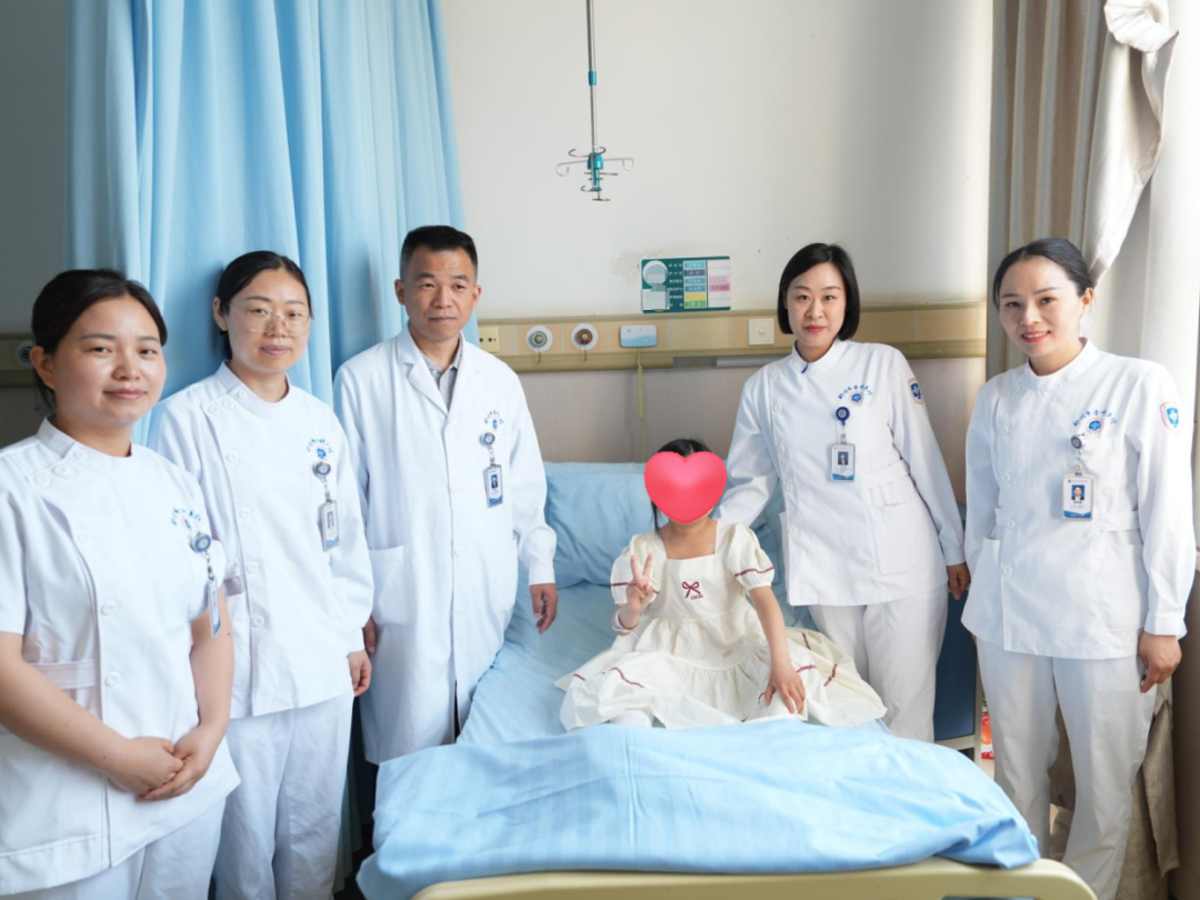 9岁女孩摔跤查出骨肿瘤,谁也没想到,治好她的“药”,是一条裙子