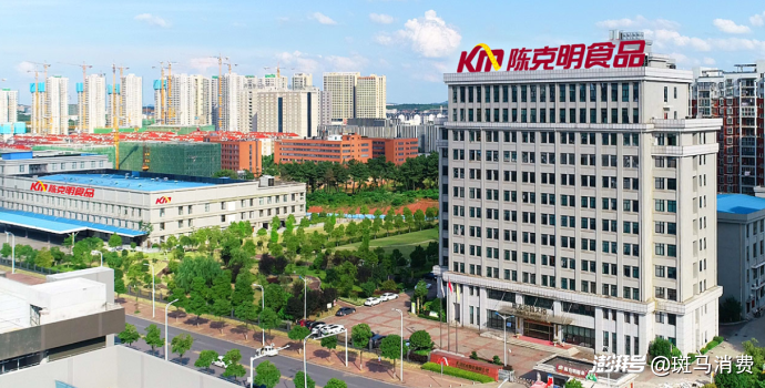 克明食品耍“手擀”心机，擦边的风刮向挂面
