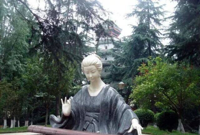 【美丽四川】成都市区有一座山,叫武担山||王欣