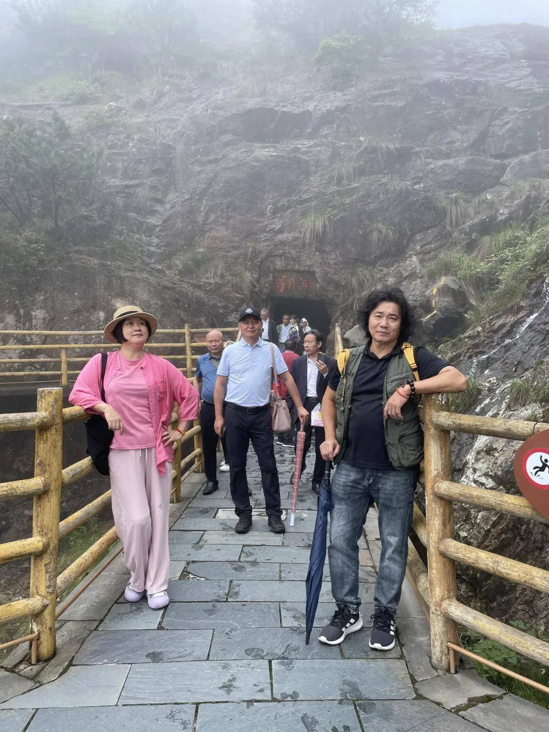 周波:什么是山水画的“气眼”?人在境中不觉我