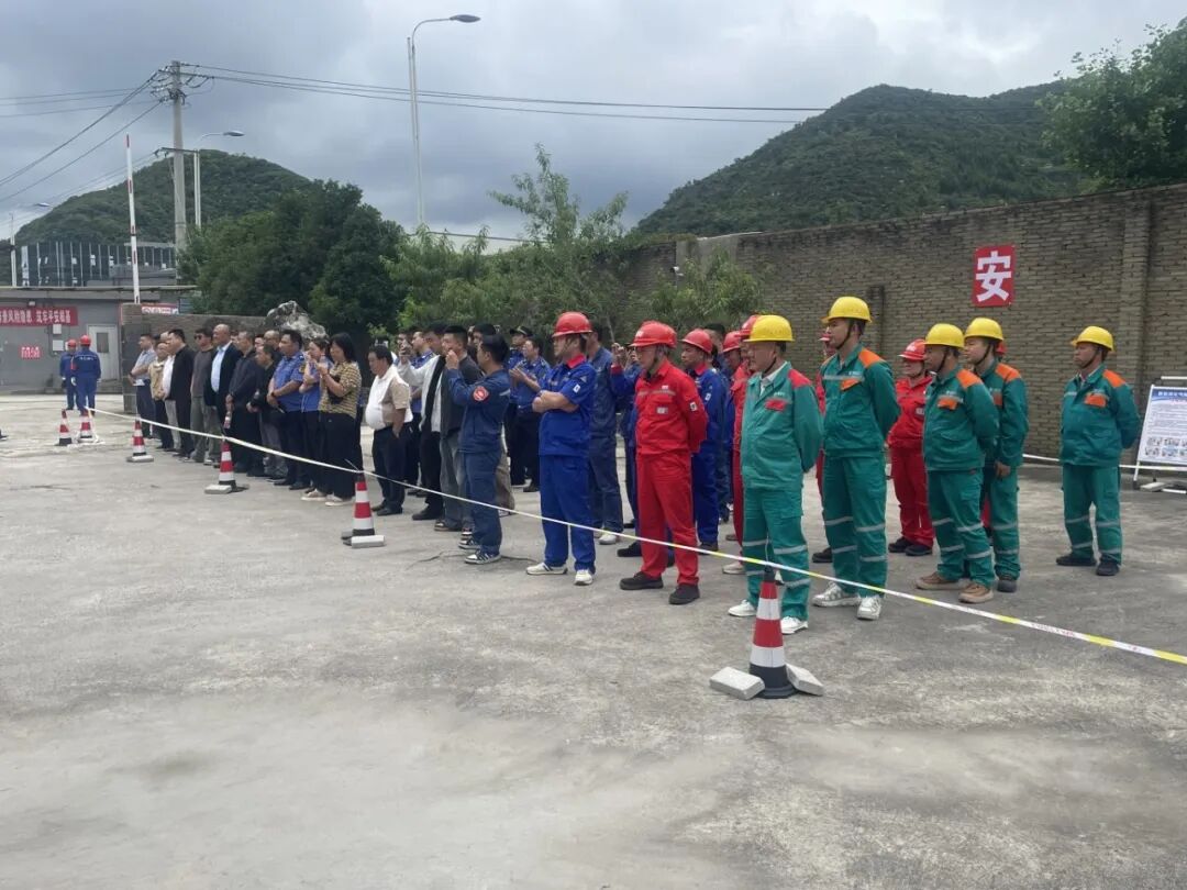 以练筑防 安全护航 —— 西秀区成功开展城镇燃气泄漏事故应急处置救援演练