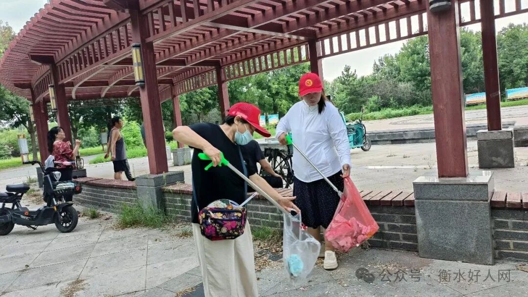 【文明使者行动】暖心慰问传递敬意，躬身捡拾彰显担当——武邑“文明使者”书写志愿服务新答卷