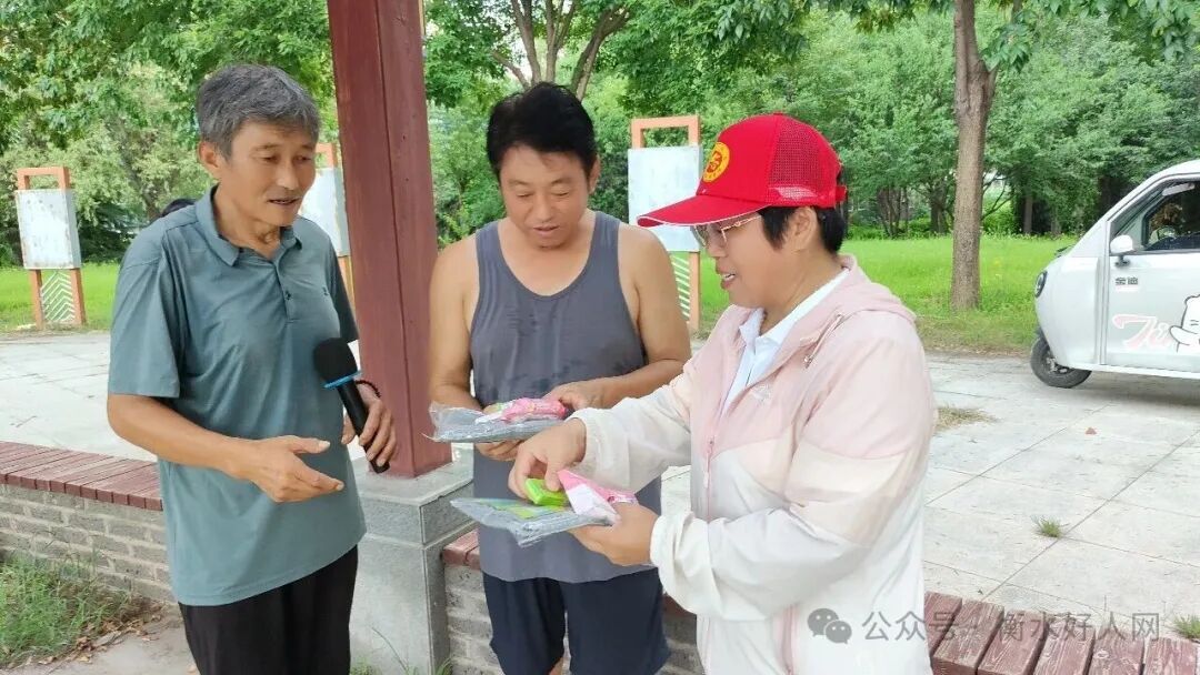 【文明使者行动】暖心慰问传递敬意，躬身捡拾彰显担当——武邑“文明使者”书写志愿服务新答卷