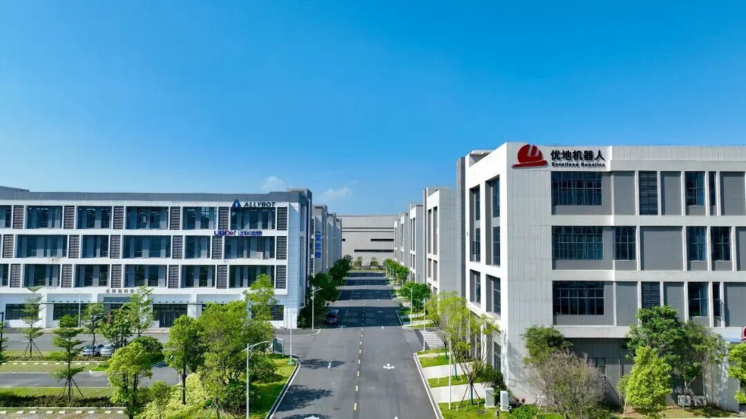 “地下航母”、智能机器人……“肇庆智造”全球圈粉！