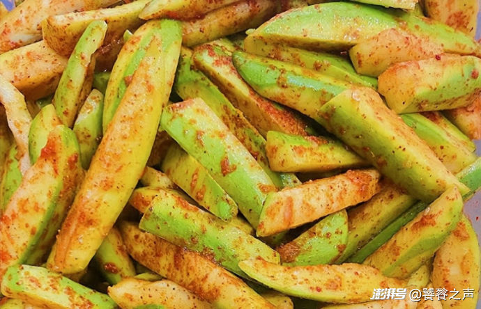 从“黑暗料理”到欲罢不能，酸嘢到底有什么魔力？
