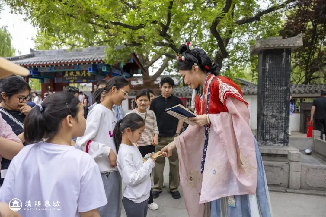 不用自驾！坐上济南西站直达明水古城专线，访易安、泡泉水一站式玩透