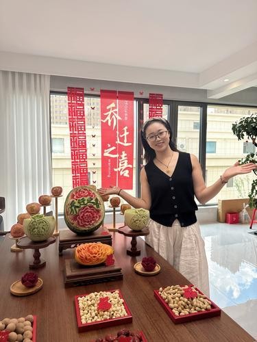 为梦想奔跑｜潍坊寿光台头镇新农人刘丽晗： 指尖巧艺雕果蔬 匠心创业拓富路
