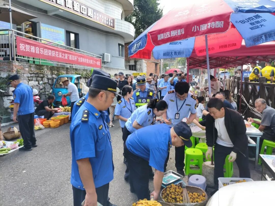 西秀区城管局 联合整治促规范 提质增效护烟火