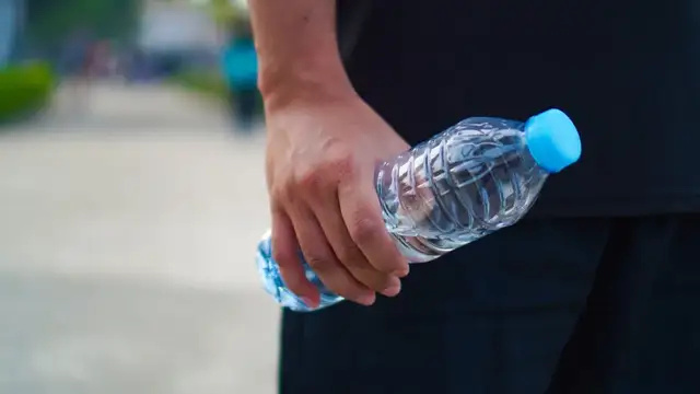 瓶装水，失去了钞能力