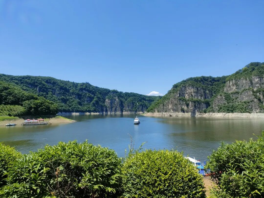《人世间》《冰雪尖刀连》取景地！白山自驾，一路都是电影画面