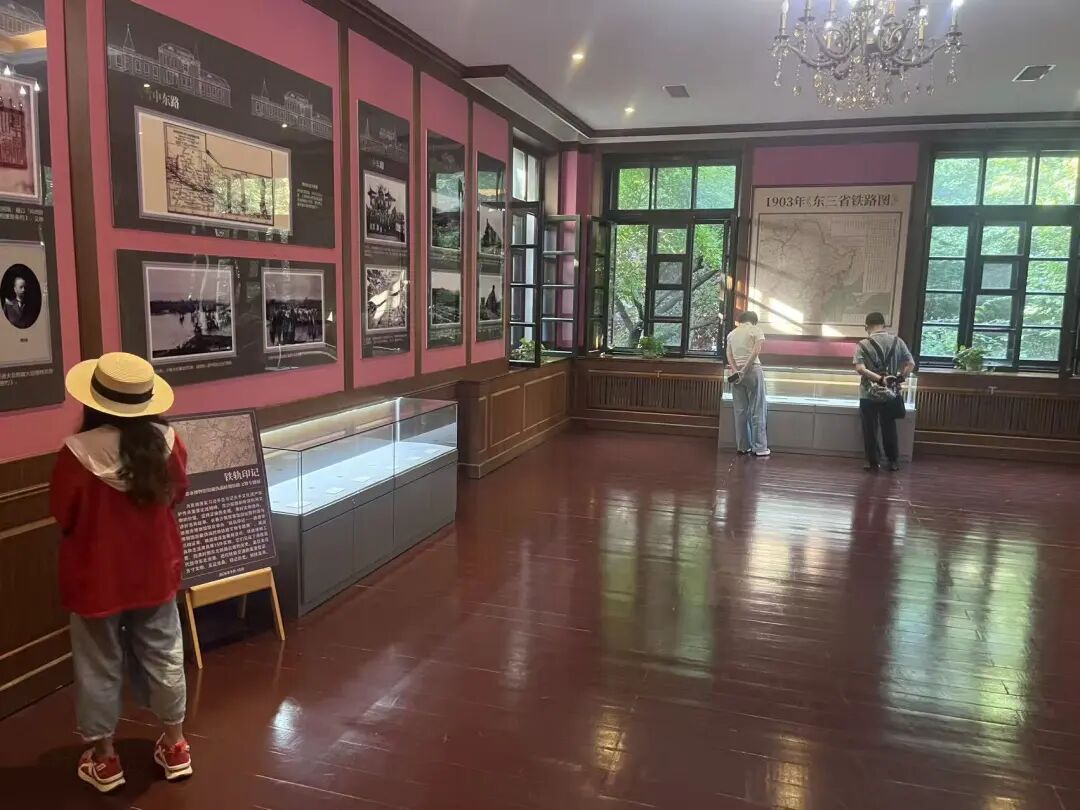 免费展览+1！正在展出！